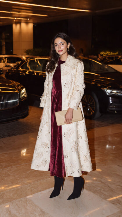 إطلالات فخمة للمناسبات من فارفتش