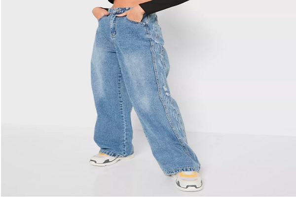 بنطالون جينز واسع 
