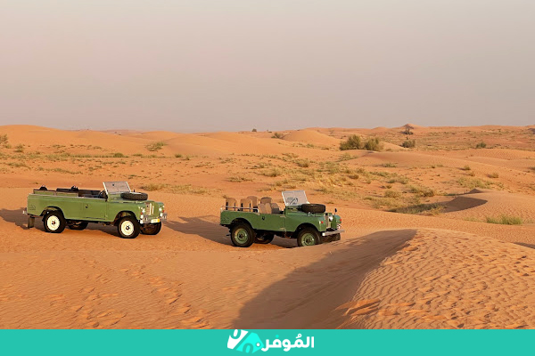 جولات بالسيارات العتيقة في صحراء دبي