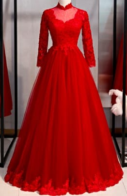 فستان أحمر