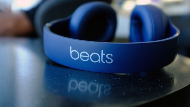 2- سماعات Beats Studio3 Wireless