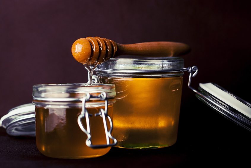 Save on all honey with a code from Almowafir!